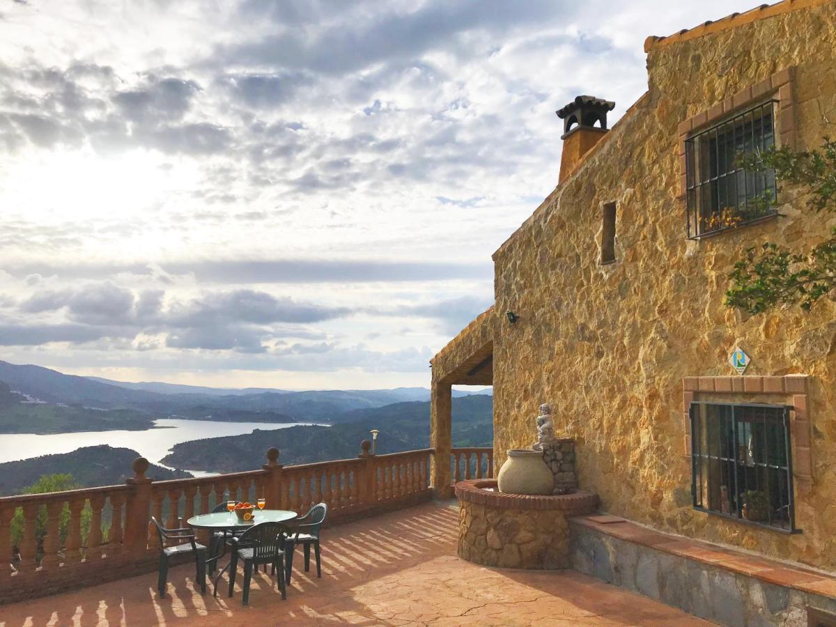 Chalet El Valle Dorado El Gastor